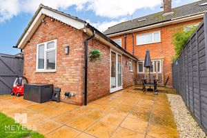 Rear- click for photo gallery